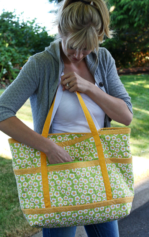 Guest Blogger Barbara Talbert talks about her fabulous travel totes ...